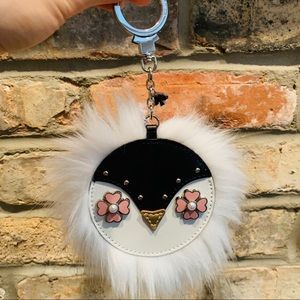 FIRM PRICE Kate spade frosty penguin key chain blk
